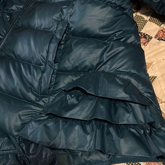 Betsy Johnson | Teal Puffer Jacket with Hood - Picture 9 of 13